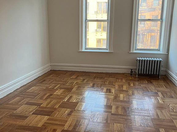 5th image of 571 W 215th St APT E2