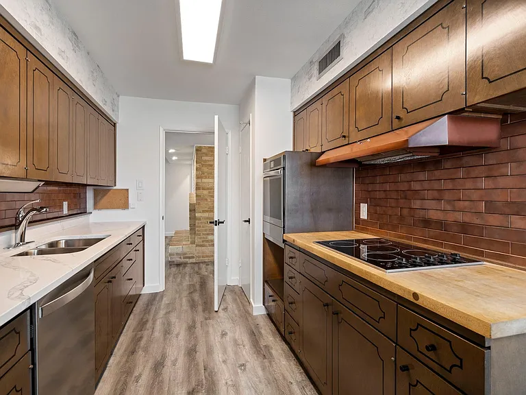 12611 High Meadow Dr — Photo 13
