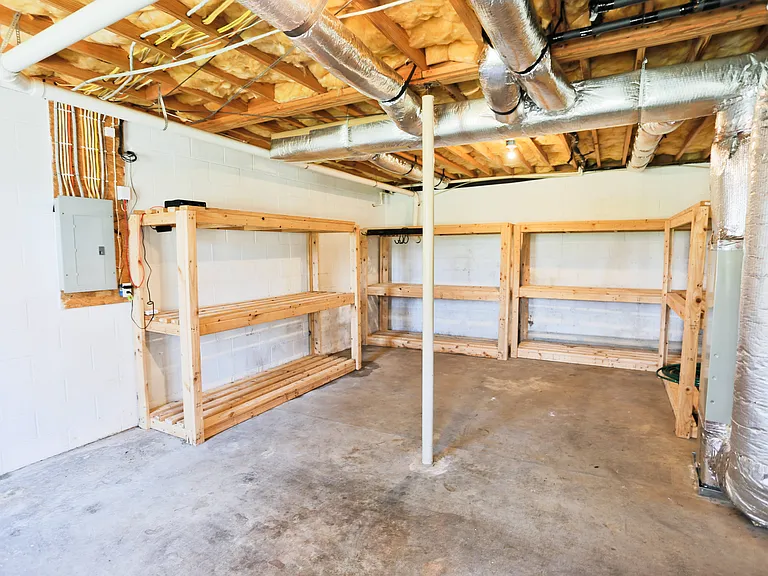 3927 Stella Dr — Photo 19