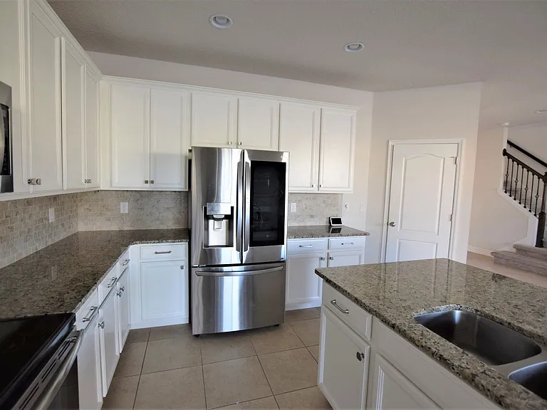 4358 Silver Creek St — Photo 9