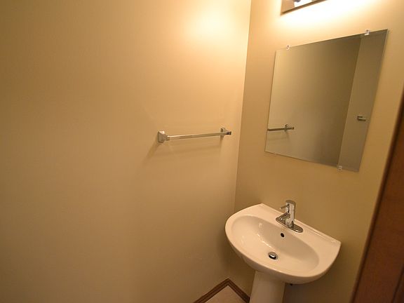 5th image of 11356 Middletown Ln