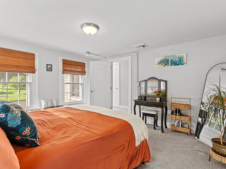 324 Washington St #1 — Photo 7