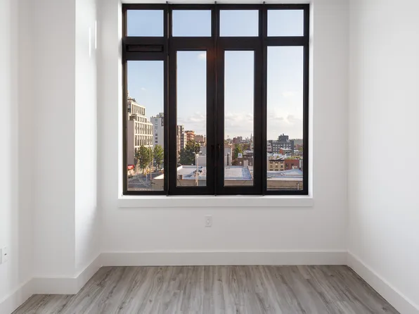 584 Fourth Avenue image 12 of 21