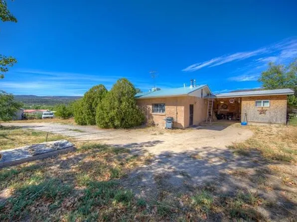 14 County Road 35, Velarde, NM 87582