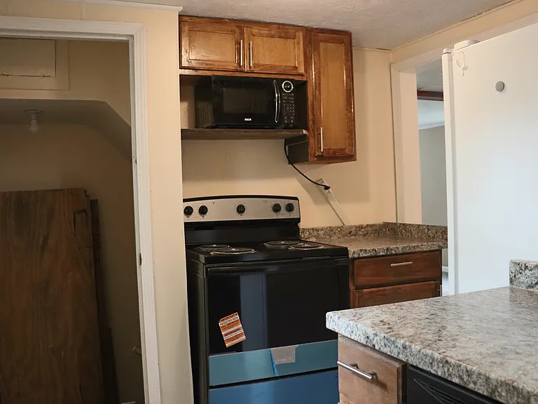 616 Irvington Ave — Photo 10