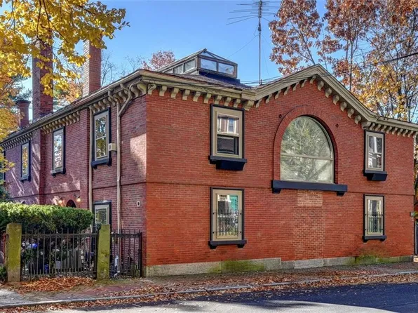 107 Benevolent St, Providence, RI 02906