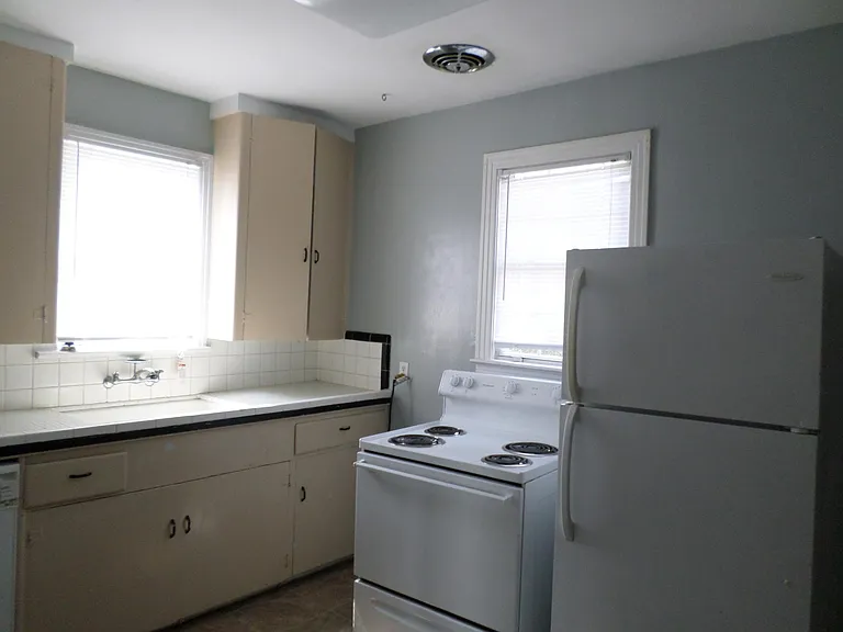 108 Valencia Dr — Photo 8