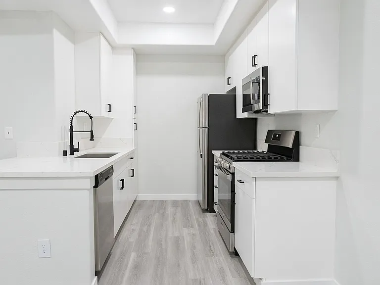 2820 Sawtelle Blvd — Photo 104