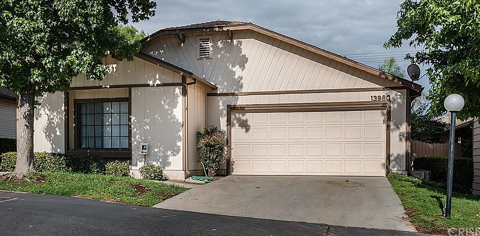 1st image of 13980 Olive Grove Ln