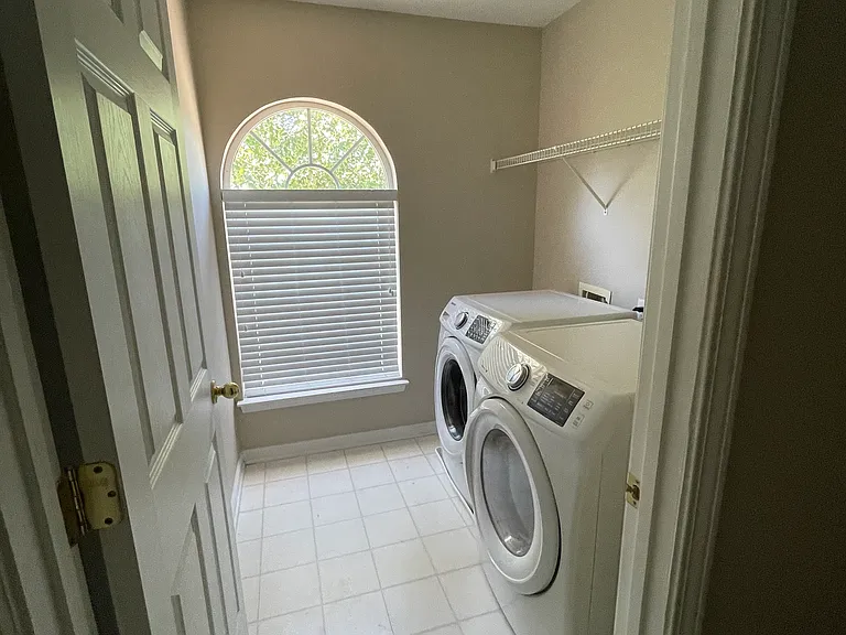 113 S Audubon Ave — Photo 17
