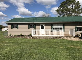 701 Johnson St, Sweetwater, TN 37874