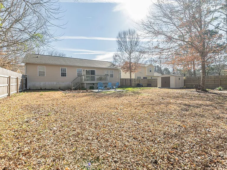 106 Waterfall Dr — Photo 2