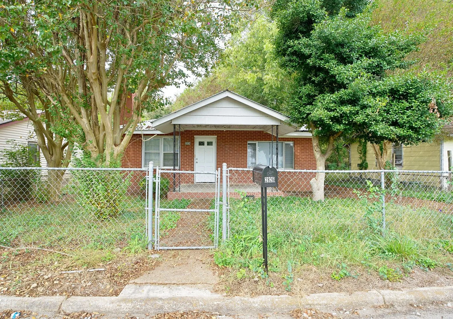 2826 Norwood Avenue, Anniston AL 36201 — Photo 1