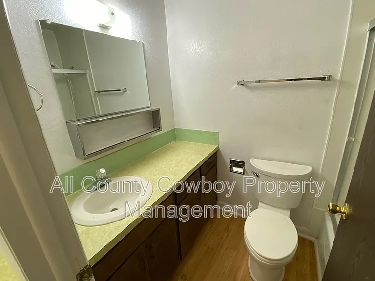 267 N 8th St #8 — Photo 12