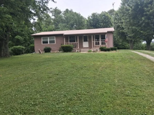 221 W Plymouth St, Bremen, IN 46506
