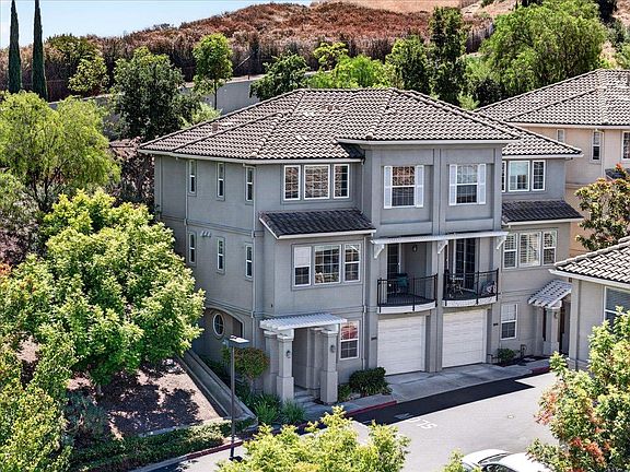4th image of 2695 Villa Cortona Way