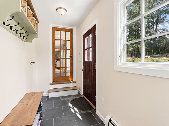 5th image of 425 Hanshaw Rd