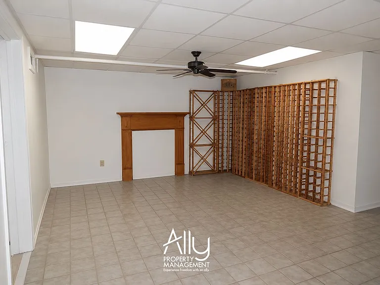 1605 Cambridge Cir — Photo 18