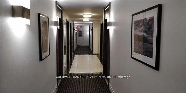 300 Bloor St E #1013 — Photo 5