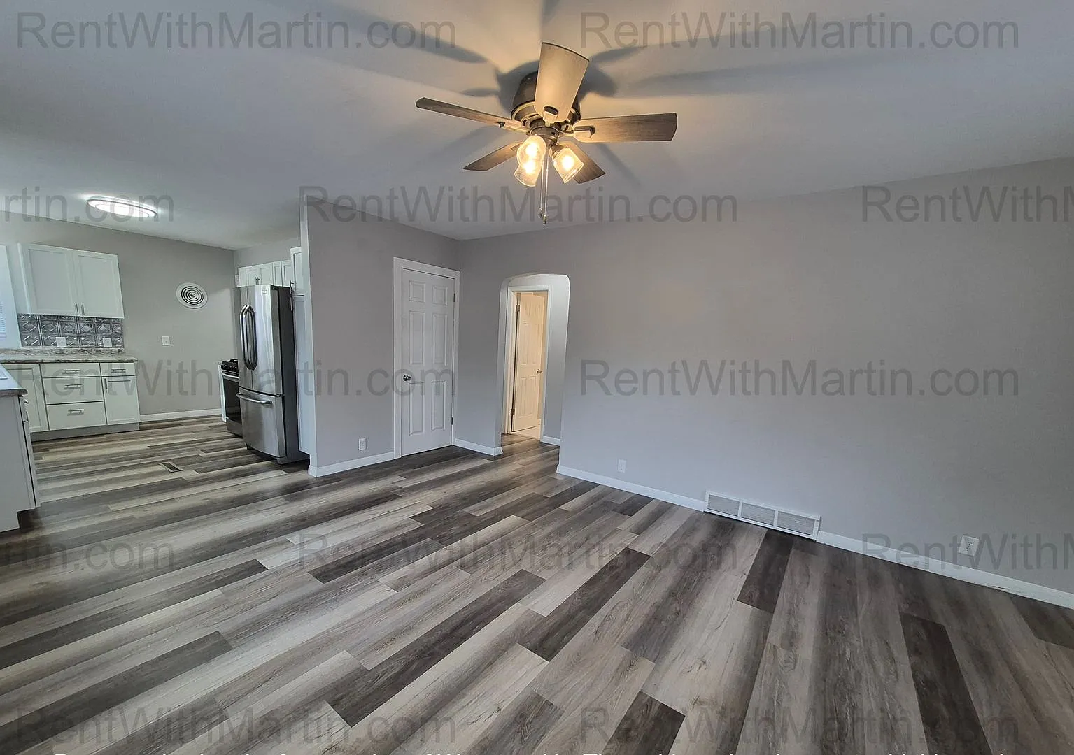 For Rent- 617 Center St — Photo 2