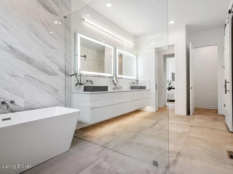 14201 Reserve Cv — Photo 35
