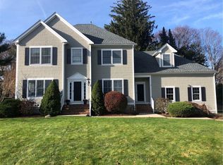5 Jacobs Point Rd, Warren, RI 02885