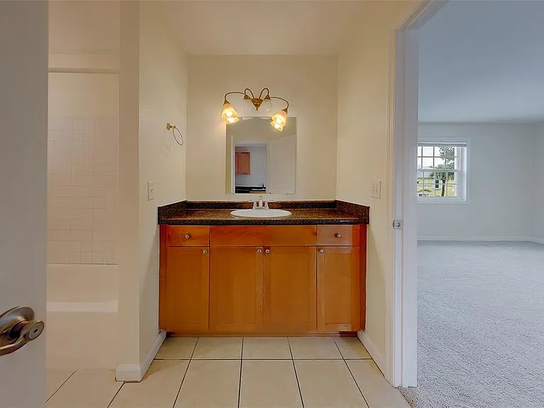 222 Pompano Dr SE #H — Photo 21