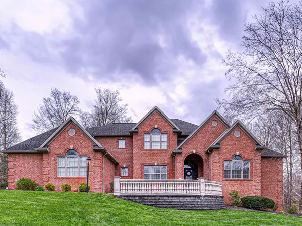 4792 Estate Dr, Newburgh, IN 47630
