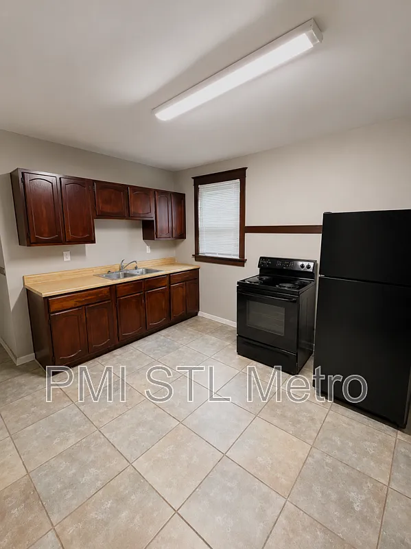 1 bed, 1.0 bath, 884 sqft, $900 — Photo 3
