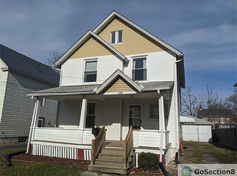 1st image of 1136 W 9th St