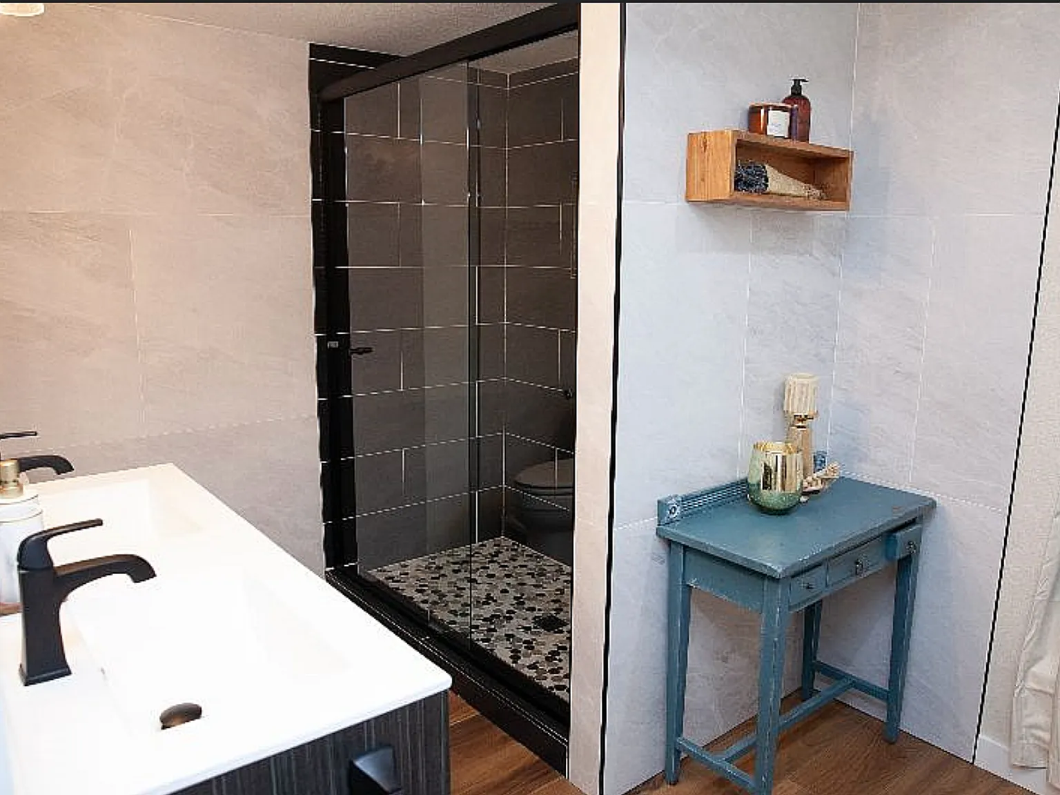 2 bed, 900 sqft, $2,250 — Photo 2