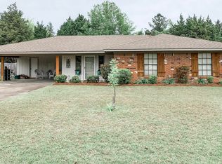 2312 Holly Hill Dr, Tupelo, MS 38801