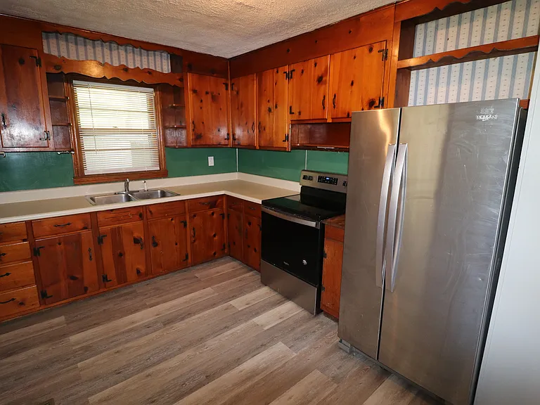 2026 W Stone Dr — Photo 6