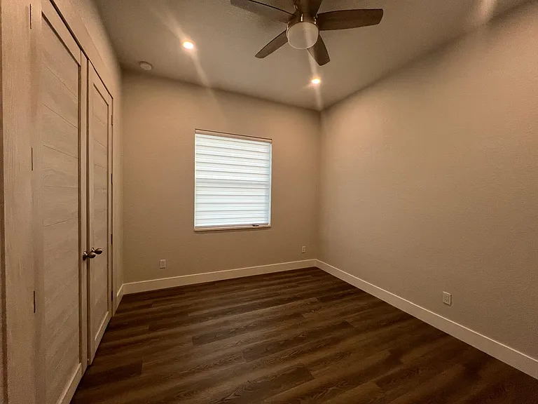 5150 Jessamine Ave — Photo 16