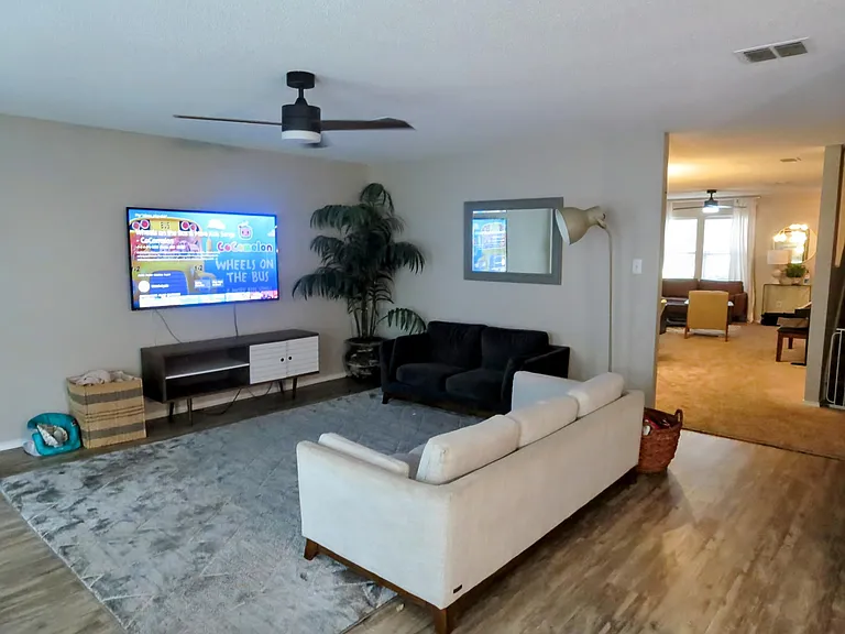 2348 White Oak Dr — Photo 8
