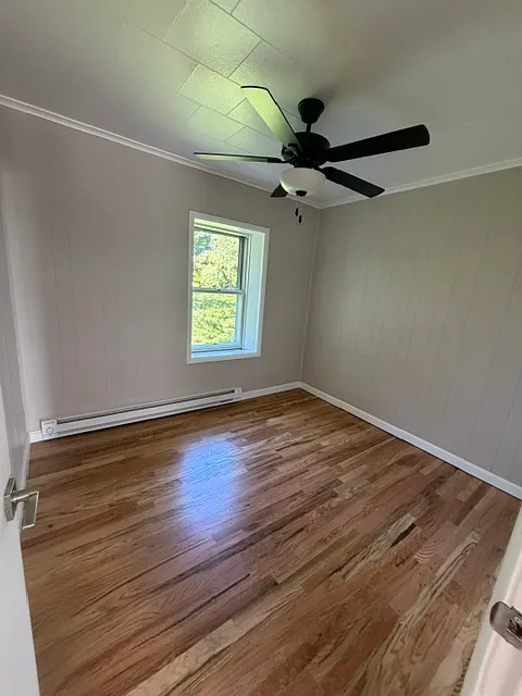 3 bed, 1200 sqft, $2,300 — Photo 3