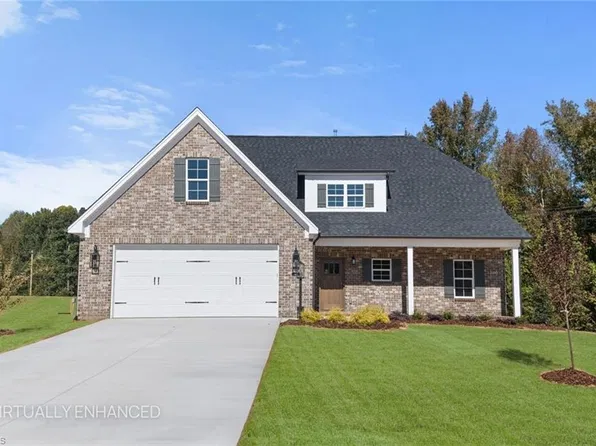 165 Canton Dr, Lexington, NC 27295
