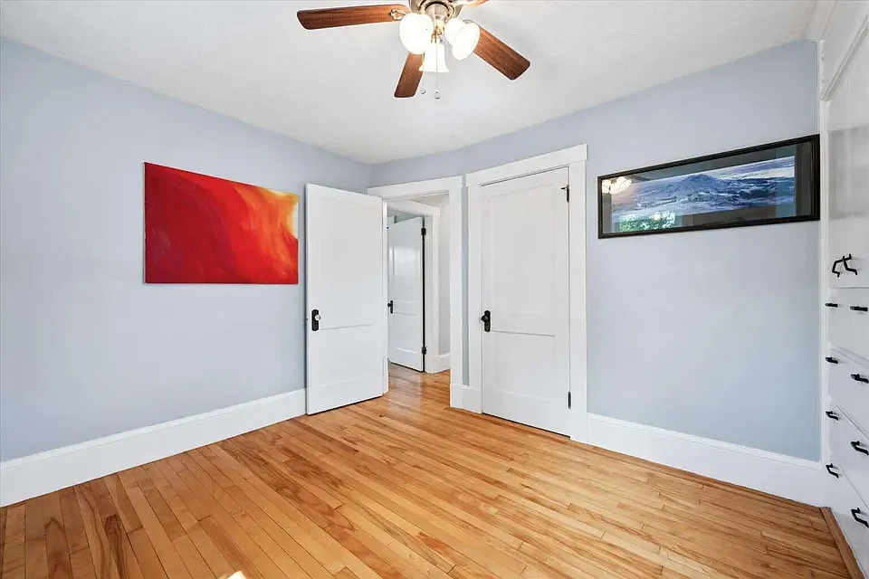 4 bed, 1800 sqft, $2,500 — Photo 2