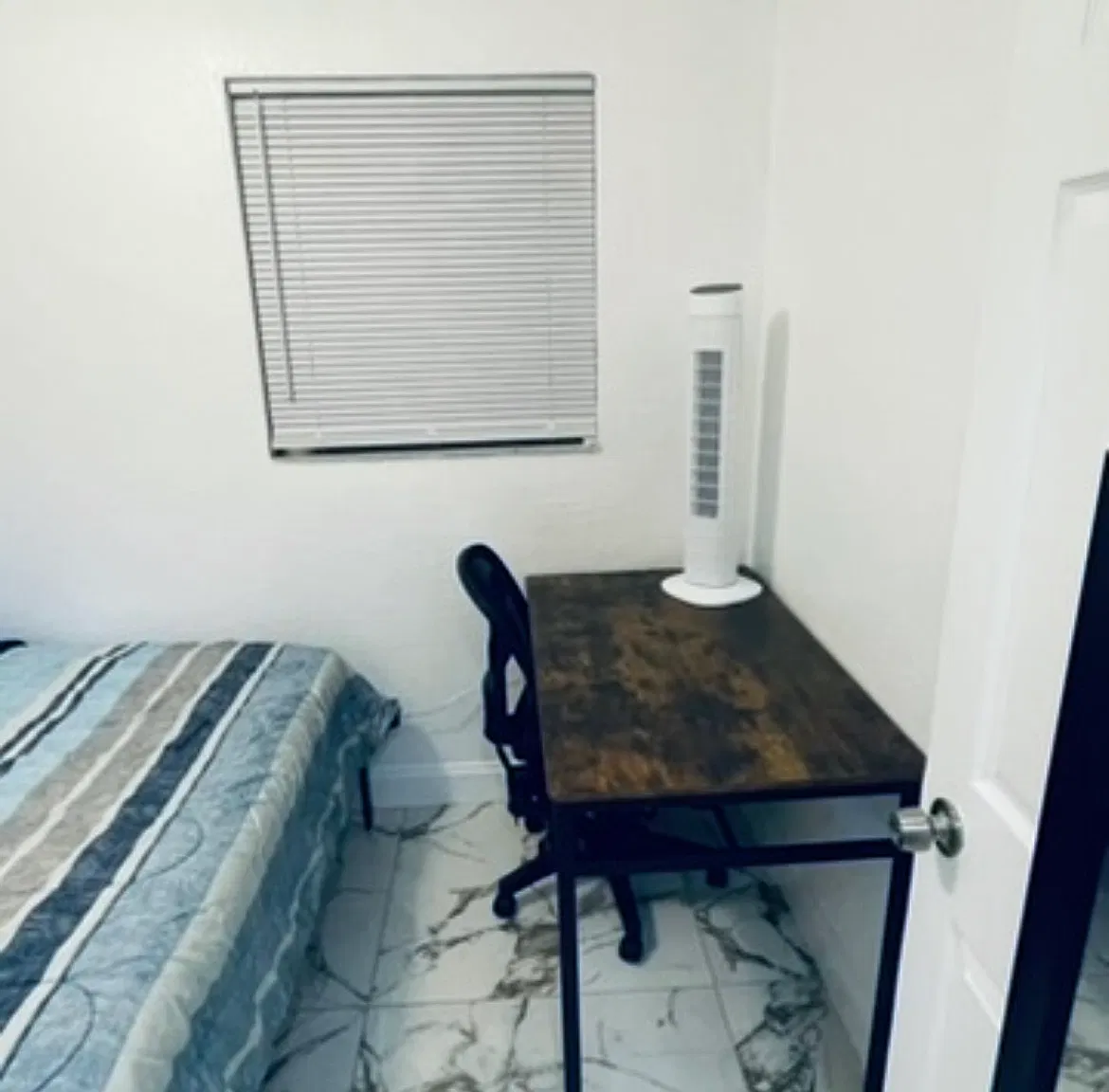 2 bed, 576 sqft, $1,100 — Photo 2