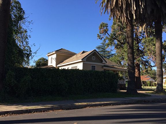 2nd image of 729 N Pleasant Ave