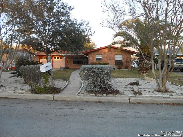 1st image of 222 Scott Ave