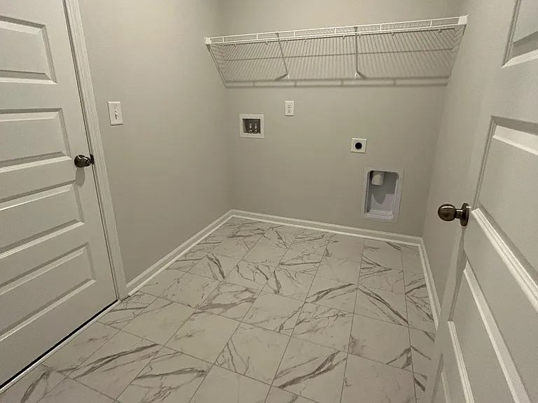 563 Magnolia Terrace Dr — Photo 23