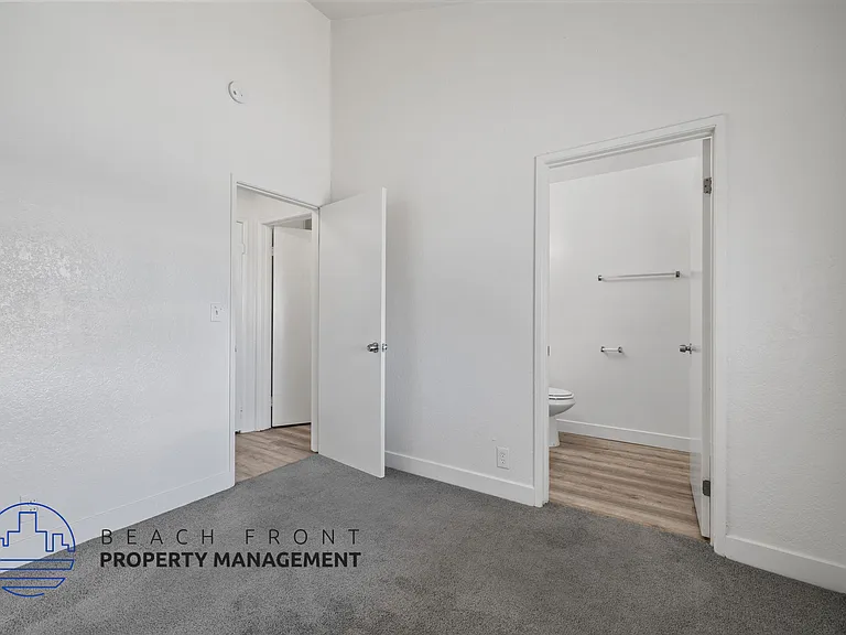 1375 Temple Ave — Photo 10