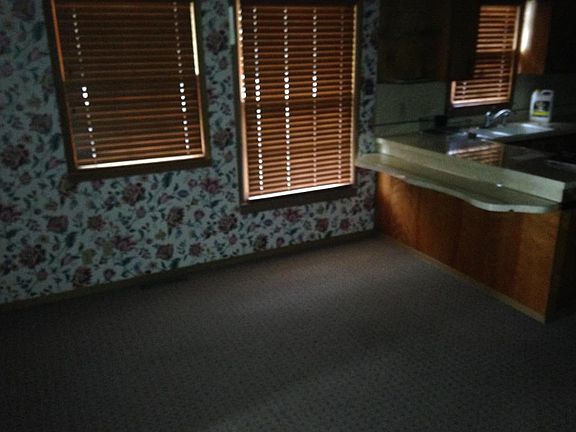 5th image of 3125 Edmond St