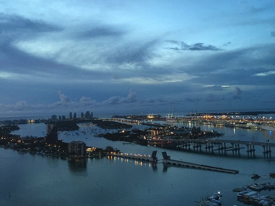 1st image of 1800 N Bayshore Dr APT 1909