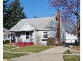 237 Roland St, Belleville, MI 48111