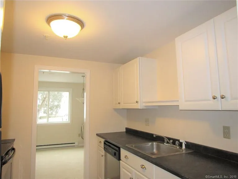 14 Newtown Rd #B12 — Photo 10