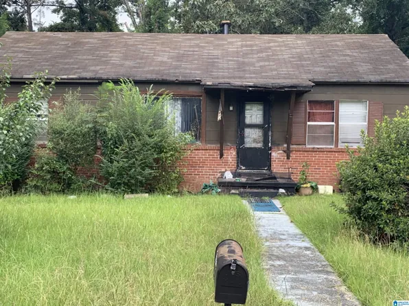 701 Highland Hill Dr, Tuskegee, AL 36083
