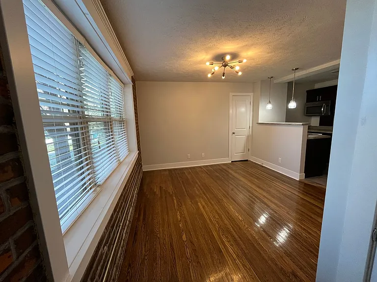 628 Park Ave — Photo 23