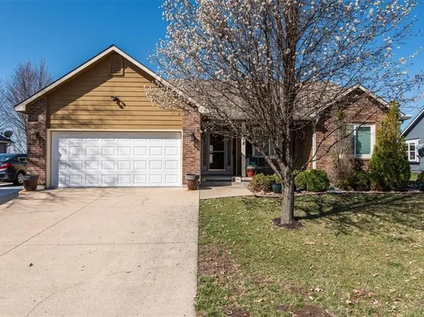 1808 S Osage Dr, Ottawa, KS 66067